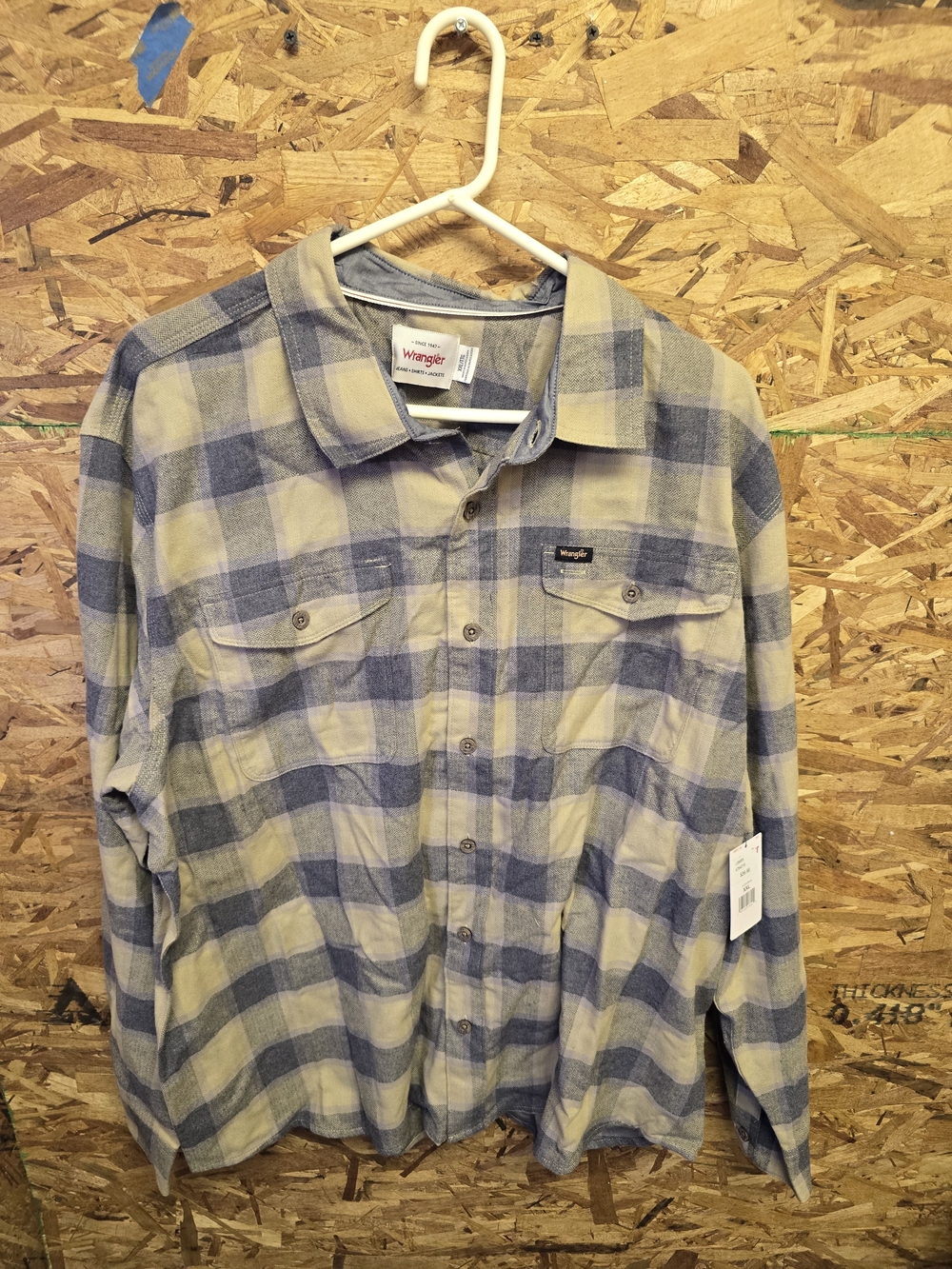 Wrangler Men's Blue and Cream Plaid Button-Up Shirt